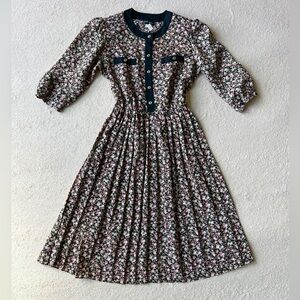 Vintage Floral Farmhouse Pleated Dress